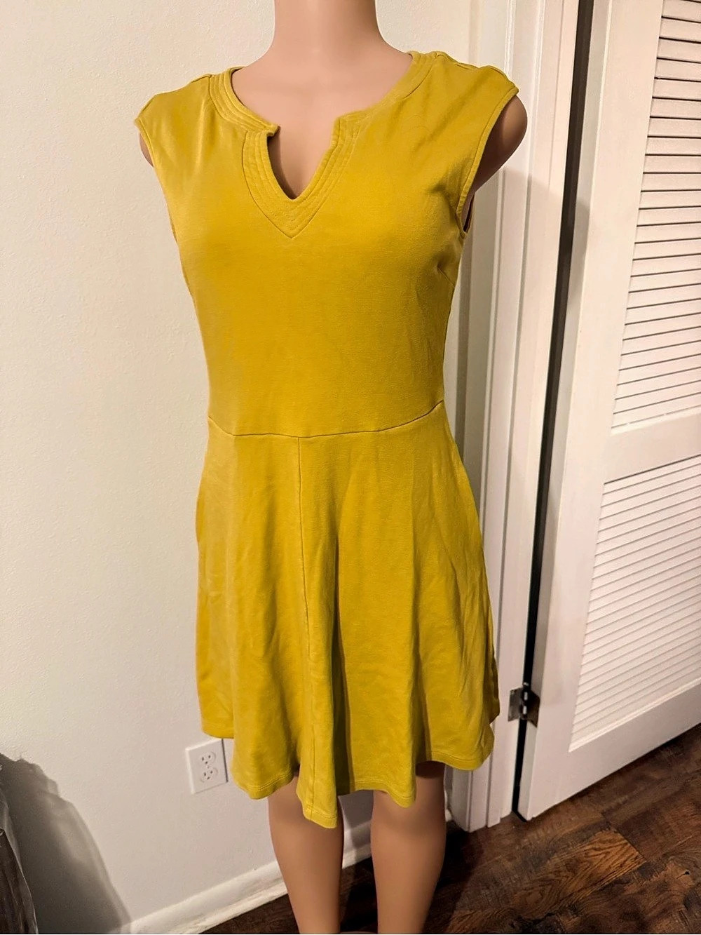 New York & Company Yellow V-Neck Mini Dress Like New size S